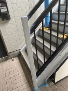 階段まわりの錆止め完了写真